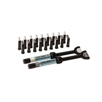 Kuraray Clearfil Majesty ES-2 Syringe A2E