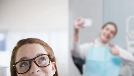 Miért fontos a folyamatos fotózás egy fogászati rendelő mindennapjai során?